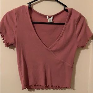 dark pink v neck crop top w/ ruffle ends
